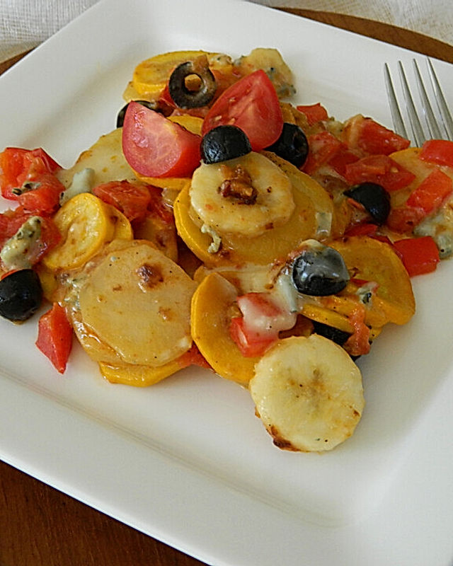 Kartoffel-Zucchini-Pfanne mit herzhaft-süßer Roquefortsoße
