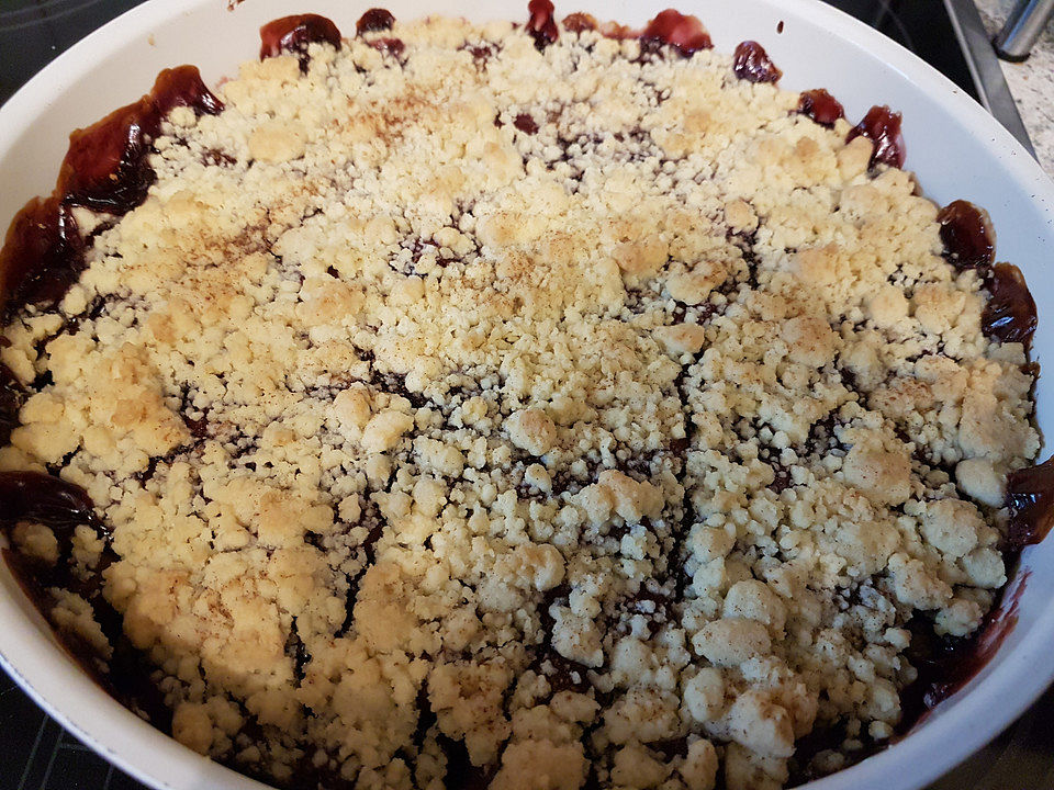 Saftiger Kirsch-Vanille-Streuselkuchen von Okidoky| Chefkoch