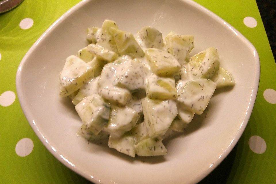 Sahne-Dill-Gurkensalat