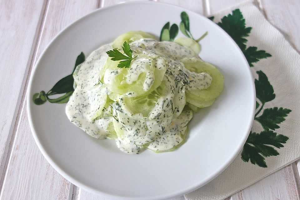 Sahne-Dill-Gurkensalat