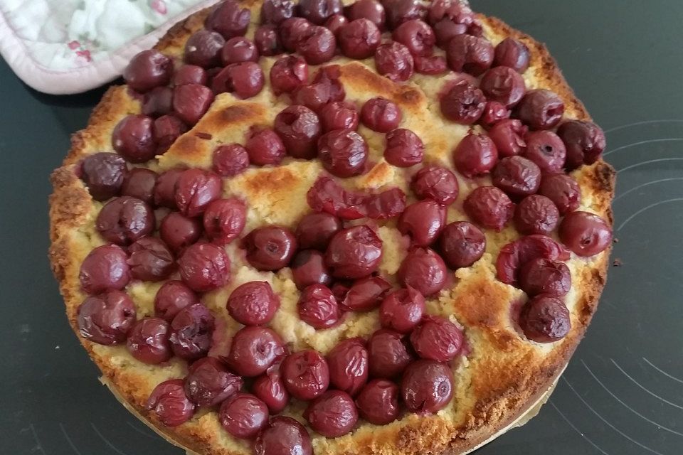 Verenas Low Carb Kirschkuchen mit Mandelmehl