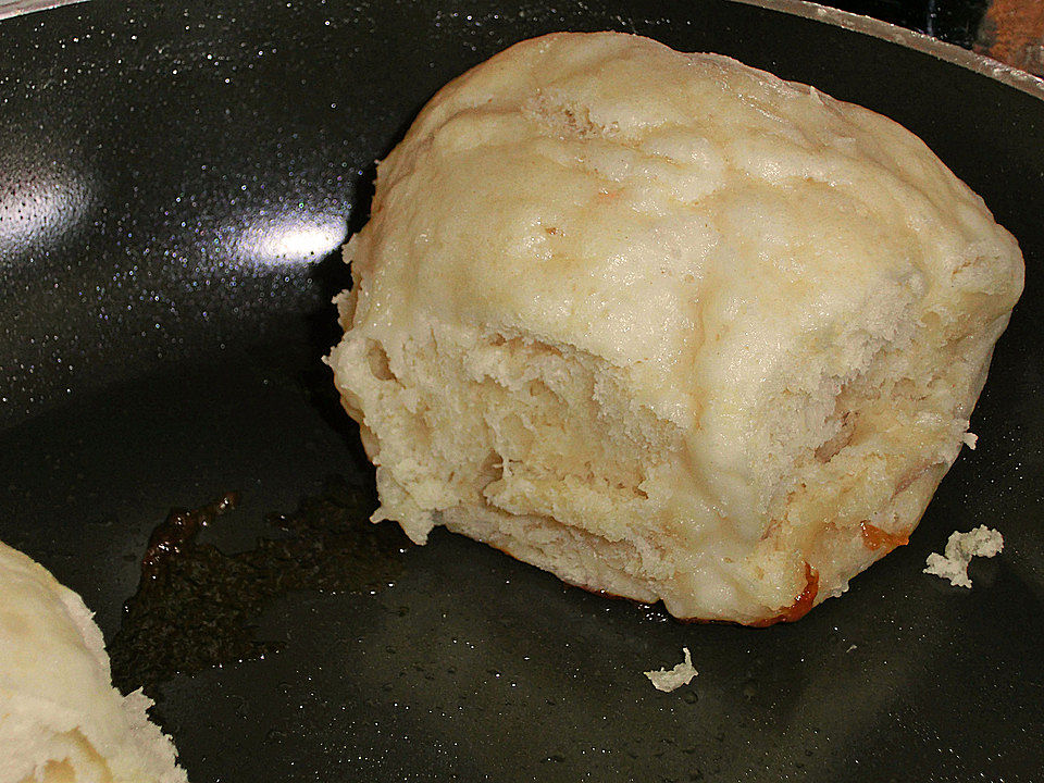 Bayerische Dampfnudeln von Mumie| Chefkoch
