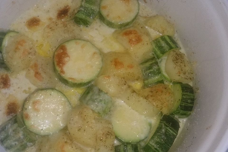 Zucchini-Kartoffel-Gratin