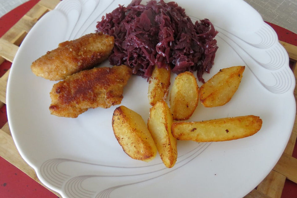 Chickennuggets mit selbstgemachten Pommes frites