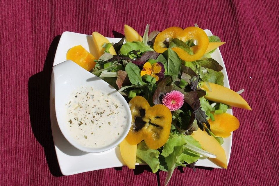 Blattsalat mit Mango