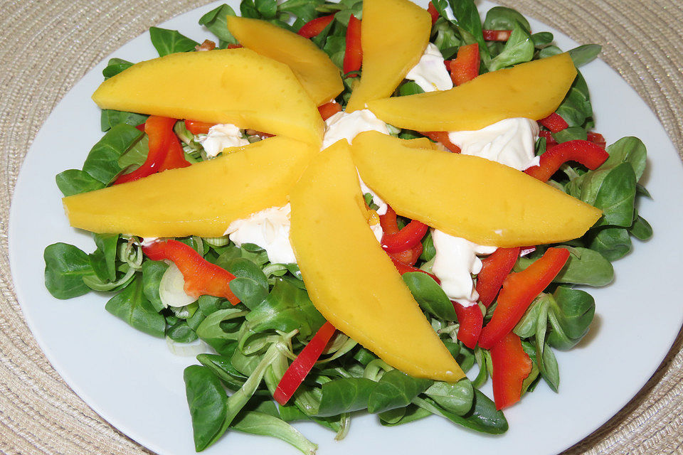 Blattsalat mit Mango