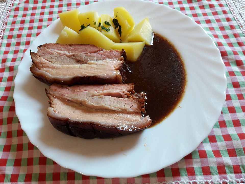 Schweinebauch mit Backpflaumen und Äpfeln von eisbobby| Chefkoch