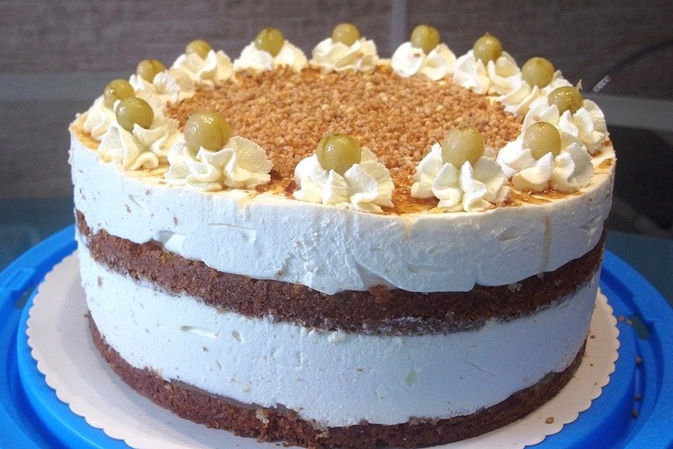 Urmelis Stachelbeertorte mit Amaretto-Schmand-Creme