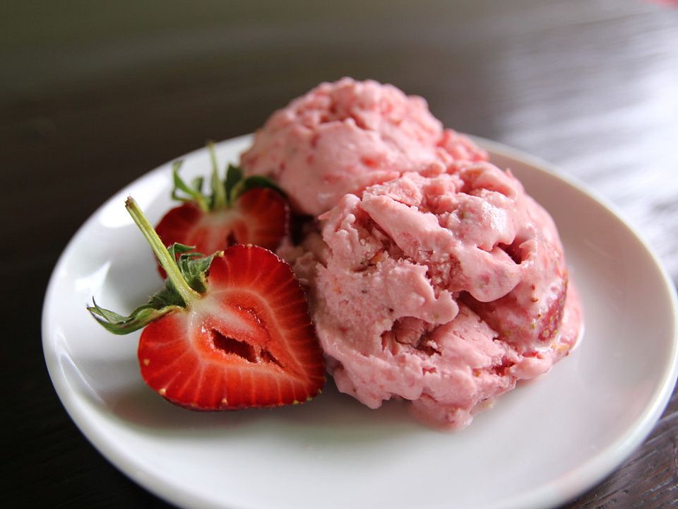 Erdbeer-Eis in 3 Minuten von Chefkoch-Video| Chefkoch
