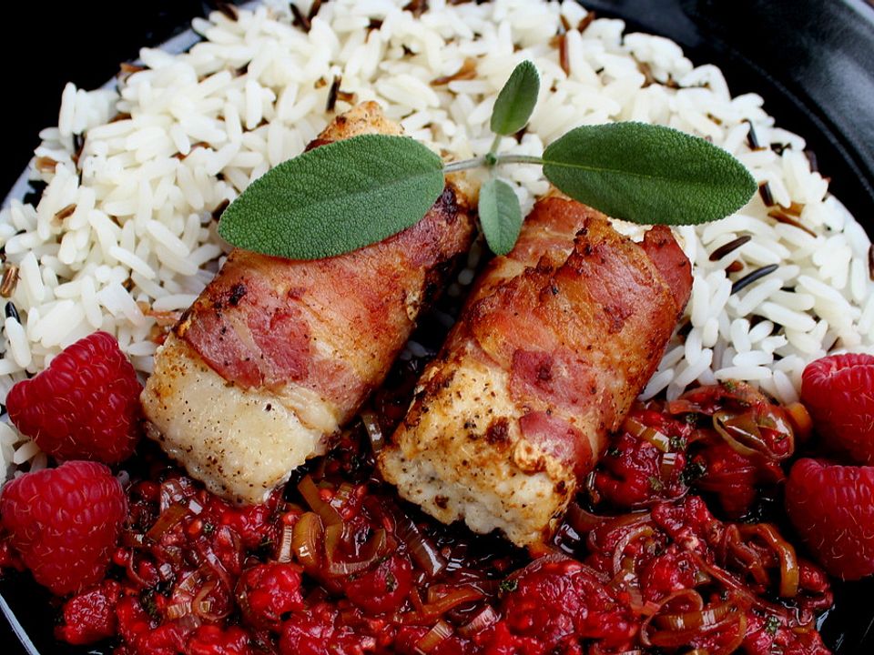Kabeljaufilet mit Beeren und Speck von Stäbchen92| Chefkoch