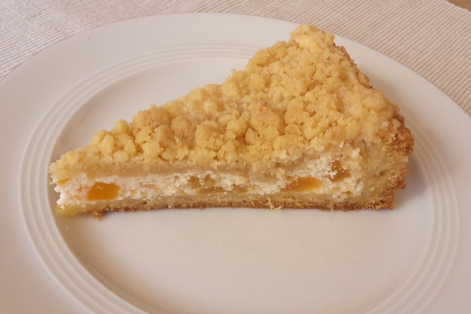 Streuselkuchen mit Aprikosen und Quark