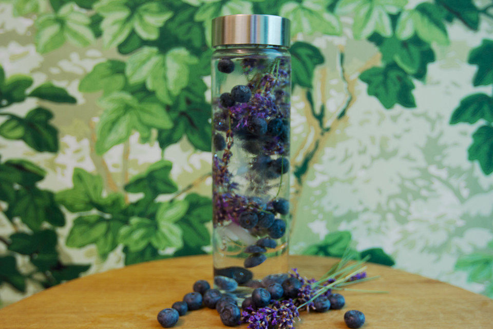 Blaubeer-Lavendel-Wasser Blaubeer-Lavendel-Wasser