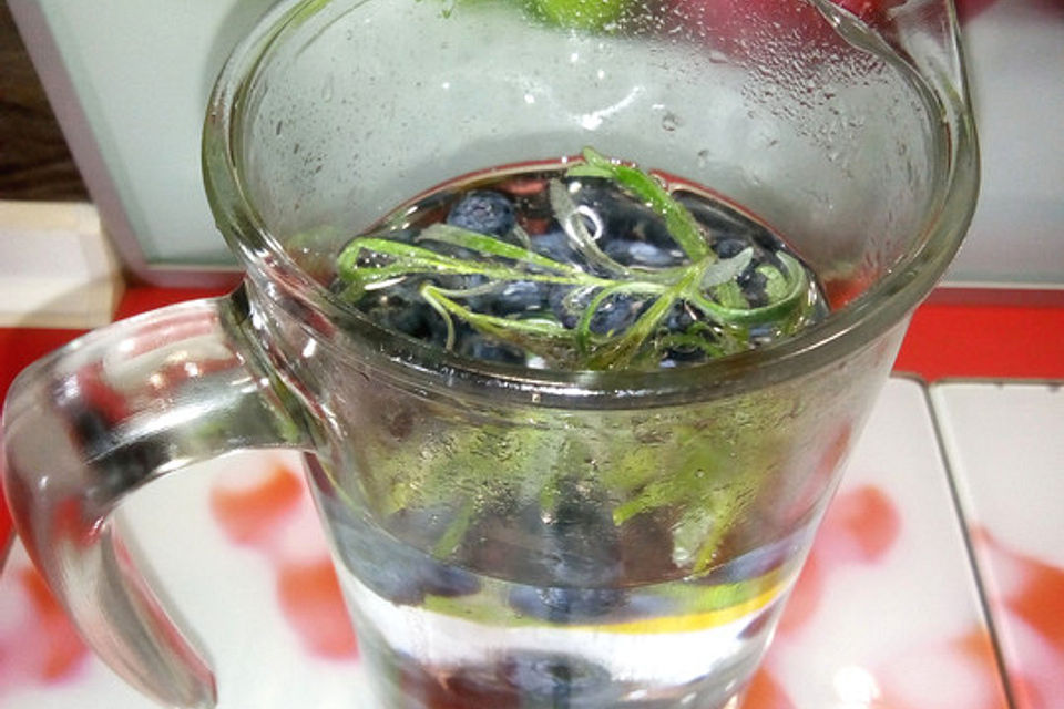 Blaubeer-Lavendel-Wasser Blaubeer-Lavendel-Wasser