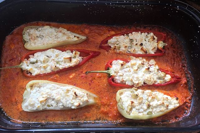 Gefüllte Spitzpaprika mit Feta von eisvogel12345| Chefkoch Gefüllte Spitzpaprika mit Feta von eisvogel12345| Chefkoch