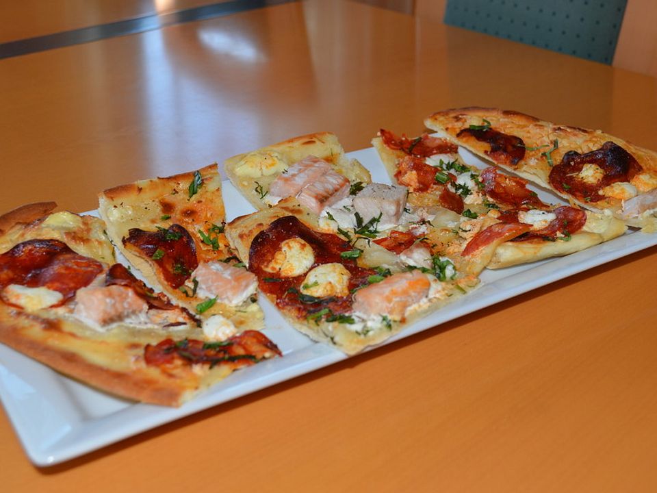 Flammkuchen mit Lachs und Chorizo von Chrischtl889| Chefkoch