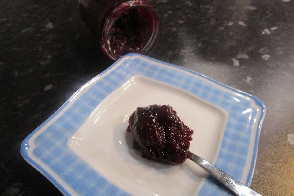 Brombeer-Birnen-Gelee mit Brombeerlikör