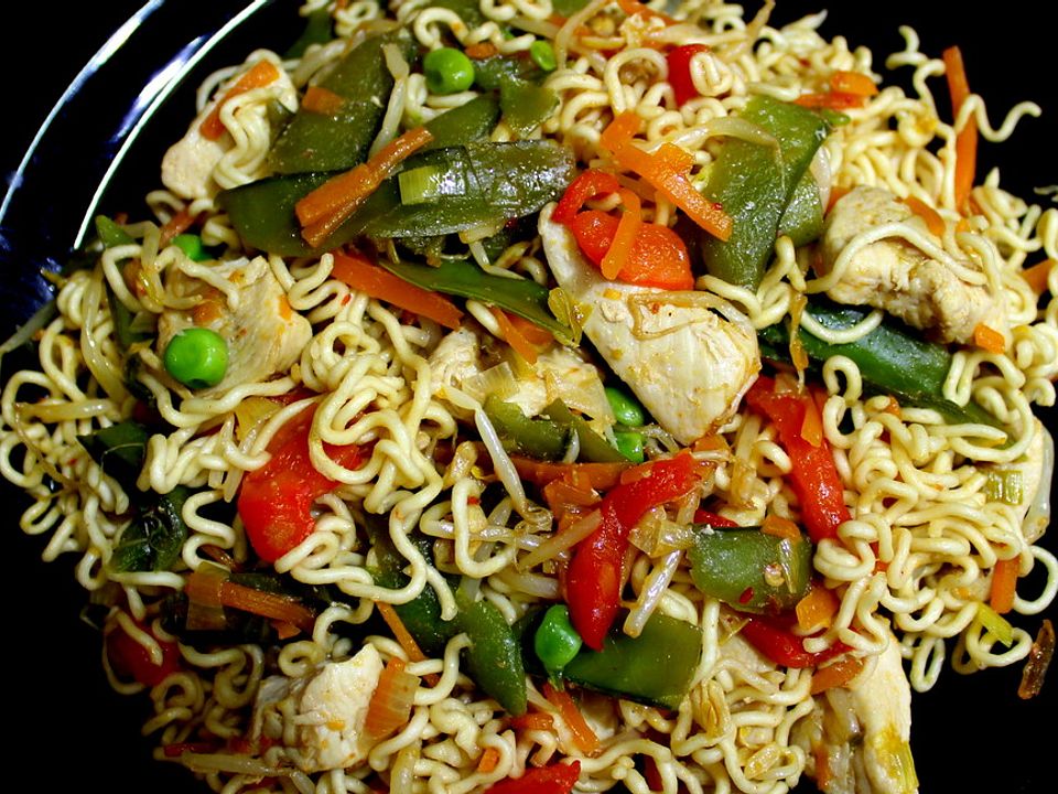 Chinesische Bratnudeln mit Gemüse von Inga81| Chefkoch Chinesische Bratnudeln mit Gemüse von Inga81| Chefkoch