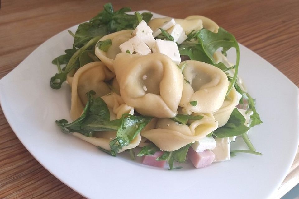 Tortelloni-Rucola Salat