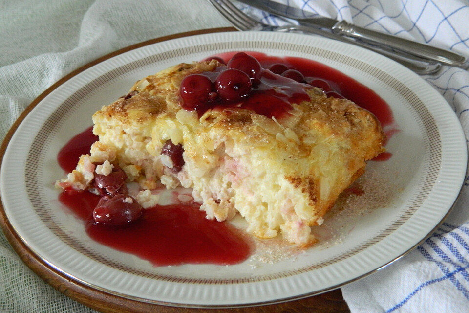 Milchreis-Quark-Auflauf mit Sauerkirschen