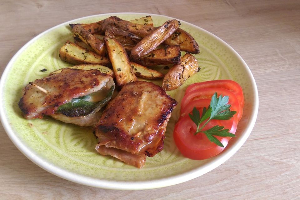 Saltimbocca alla romana mit Rosmarinkartoffeln aus dem Ofen