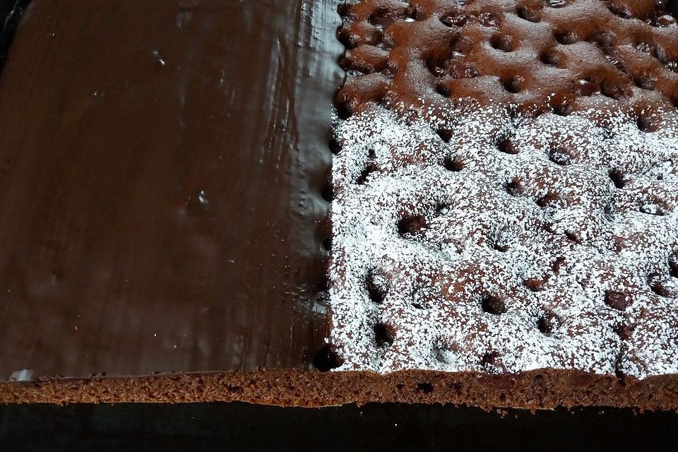 Zwei-in-Eins-Gewürzblechkuchen