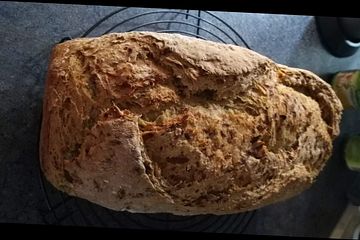 Zucchini-Karottenbrot