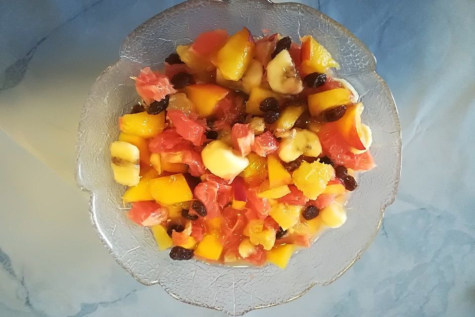 Raffinierter Obstsalat mit Likör