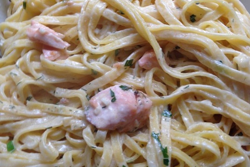 Tagliatelle mit Lachs