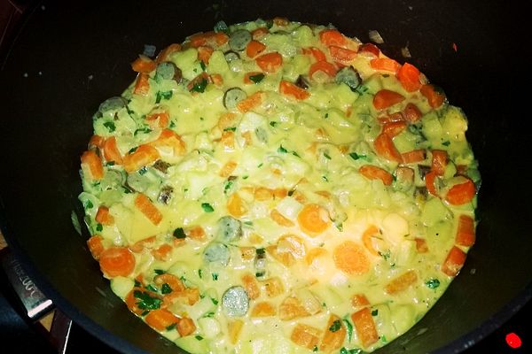 Bratwurst-Möhren-Kartoffel Eintopf von Seppels-Hexenküche | Chefkoch Bratwurst-Möhren-Kartoffel Eintopf von Seppels-Hexenküche | Chefkoch