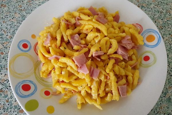 Spätzlepfanne mit gekochtem Schinken und Käse von lenchen | Chefkoch