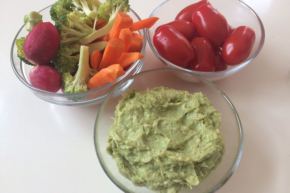 Vegane Artischocken-Avocado-Paste