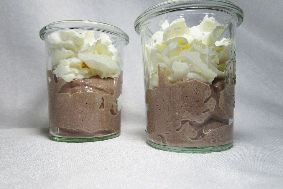 Ricotta-Bailey's-Creme mit Walnüssen