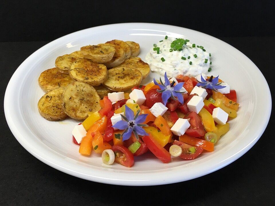 Paprika-Feta-Salat mit Balsamicodressing von Rinoa3005| Chefkoch