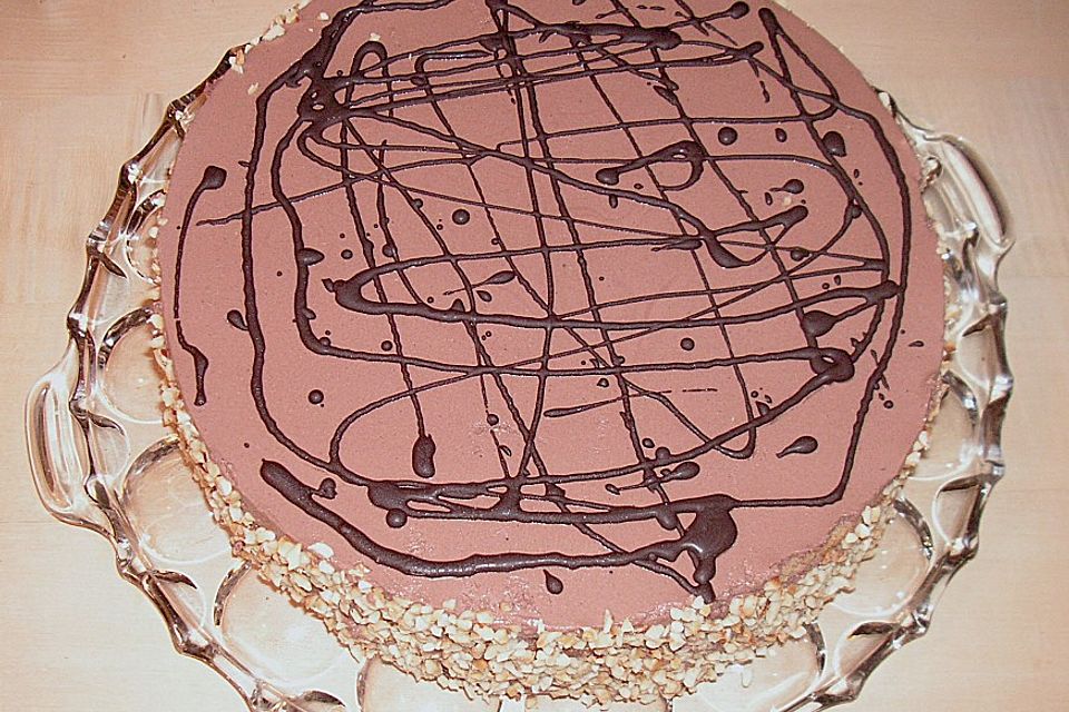 Amarena-Nuss-Torte