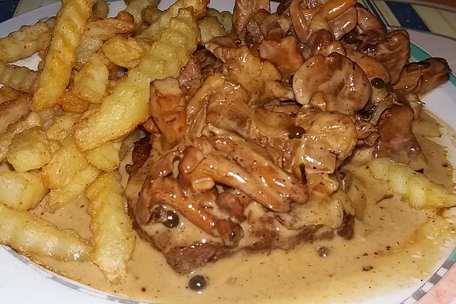 Steaks mit Pfifferlingsoße von sschlumpfine| Chefkoch