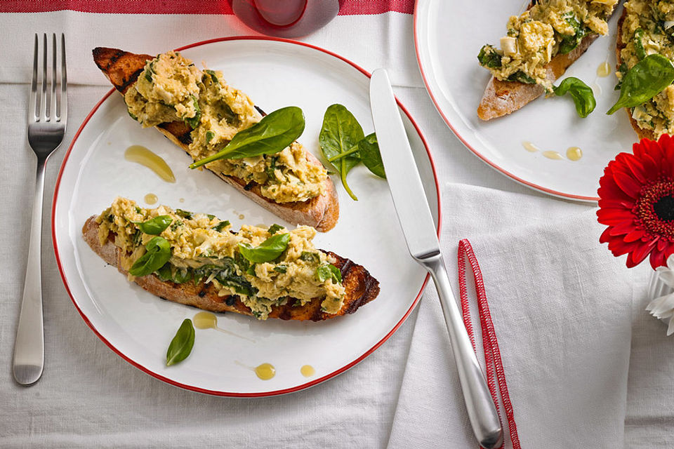 Artischocken-Kichererbsen-Toast