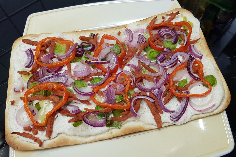 Veganer Flammkuchen - besser als das Original