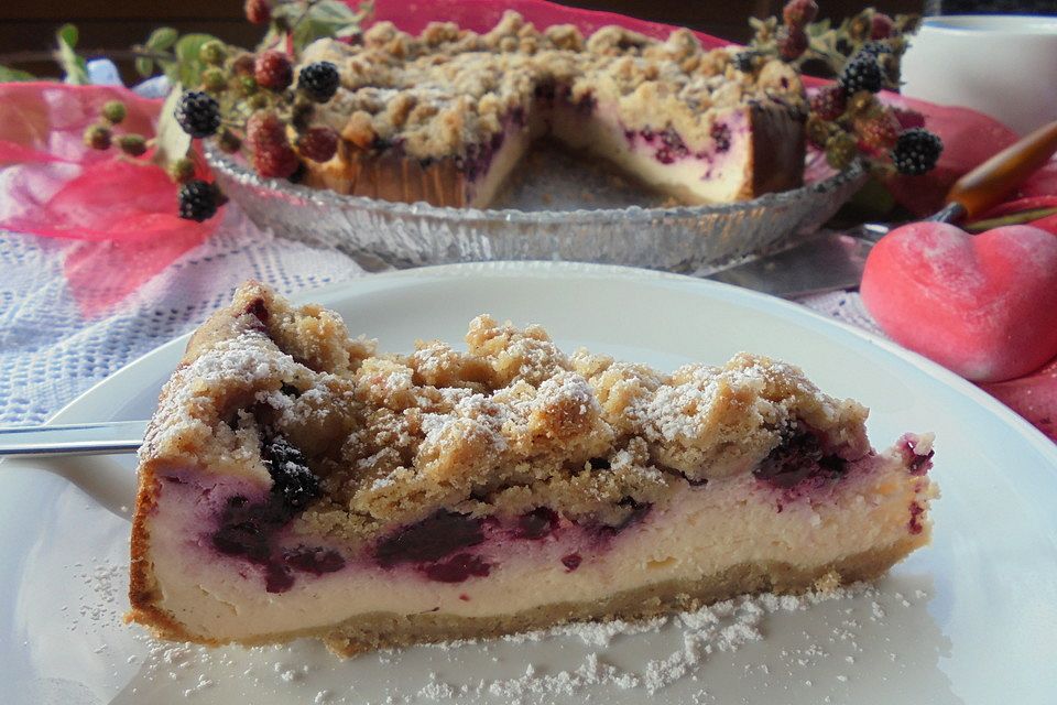 Brombeer-Quark-Kuchen mit Zimtstreuseln