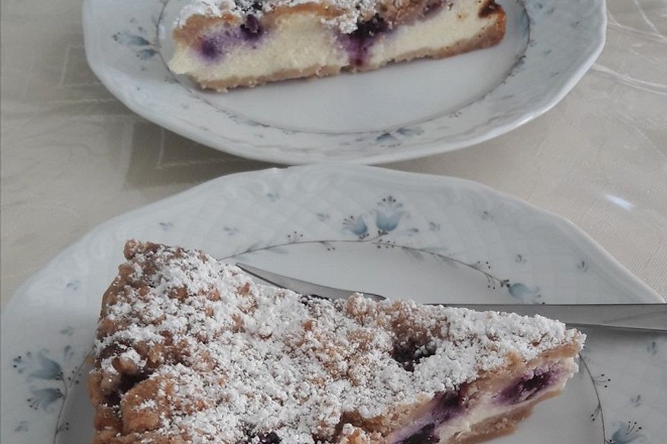 Brombeer-Quark-Kuchen mit Zimtstreuseln