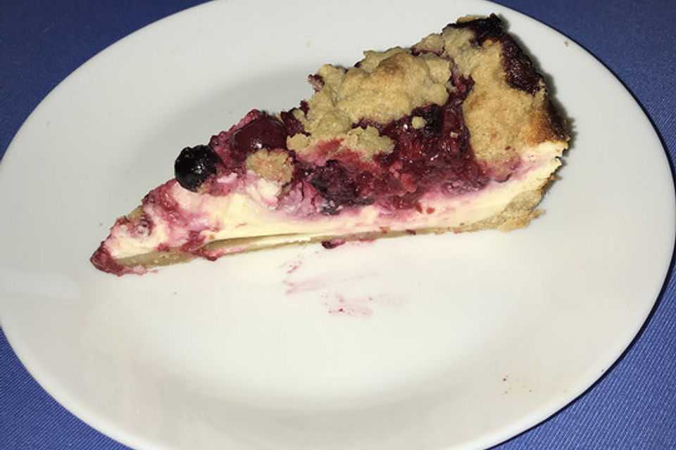 Brombeer-Quark-Kuchen mit Zimtstreuseln