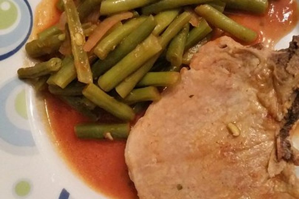 Griechisches Bohnengemüse mit Fleisch