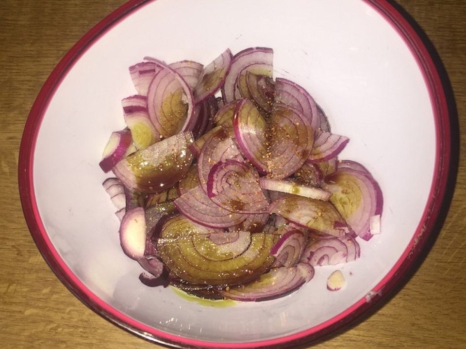 Zwiebelsalat auf slowenische Art von ValentinR| Chefkoch