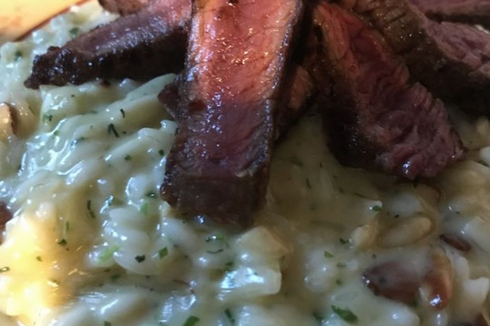 Nussiges Kräuter-Risotto mit Ziegenkäse