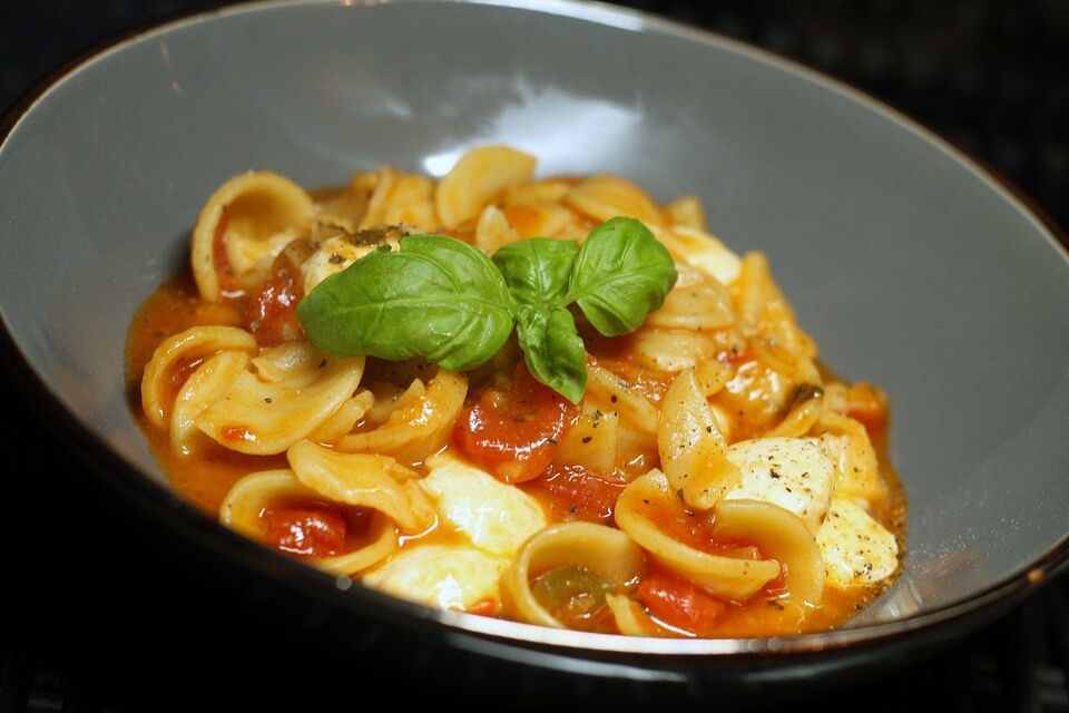 One Pot Pasta Tomate-Mozzarella