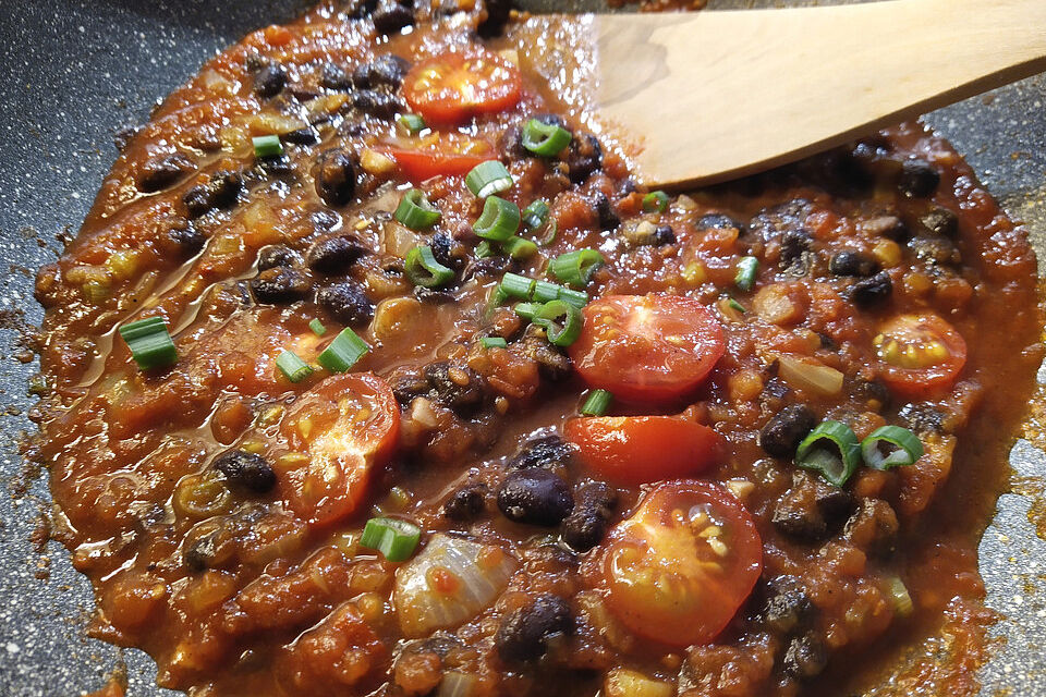 Schwarze Bohnen-Tomaten-Gemüse