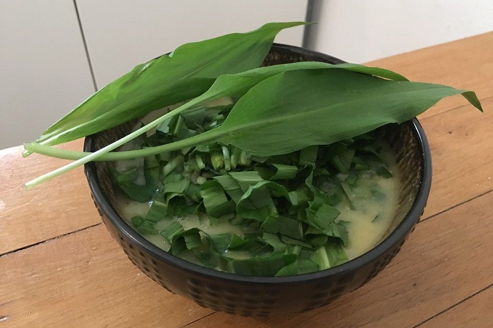 Bärlauch-Kartoffel-Suppe à la Gabi