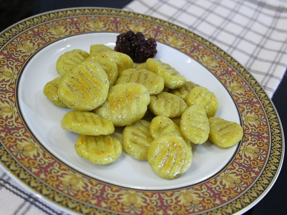 Süße Gnocchi mit Zimt und Zucker von SteffiD2| Chefkoch