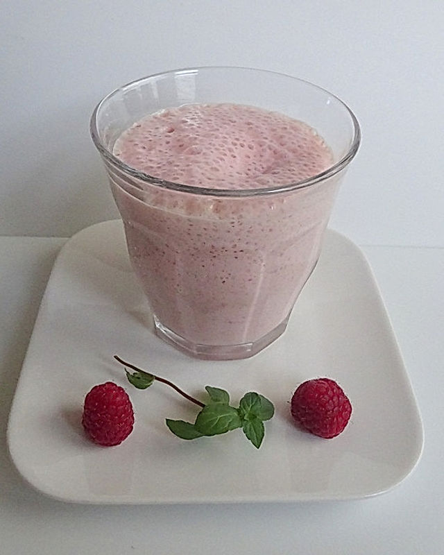 Erdbeer-Himbeer Milchshake
