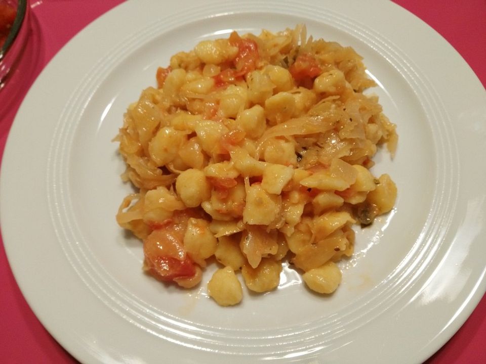 Knöpfle mit Sauerkraut und Tomaten von krauti58 | Chefkoch