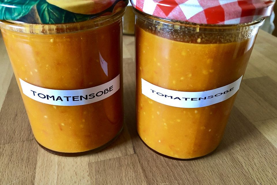 Tomatensoße aus frischen Tomaten einkochen Tomatensoße aus frischen Tomaten einkochen